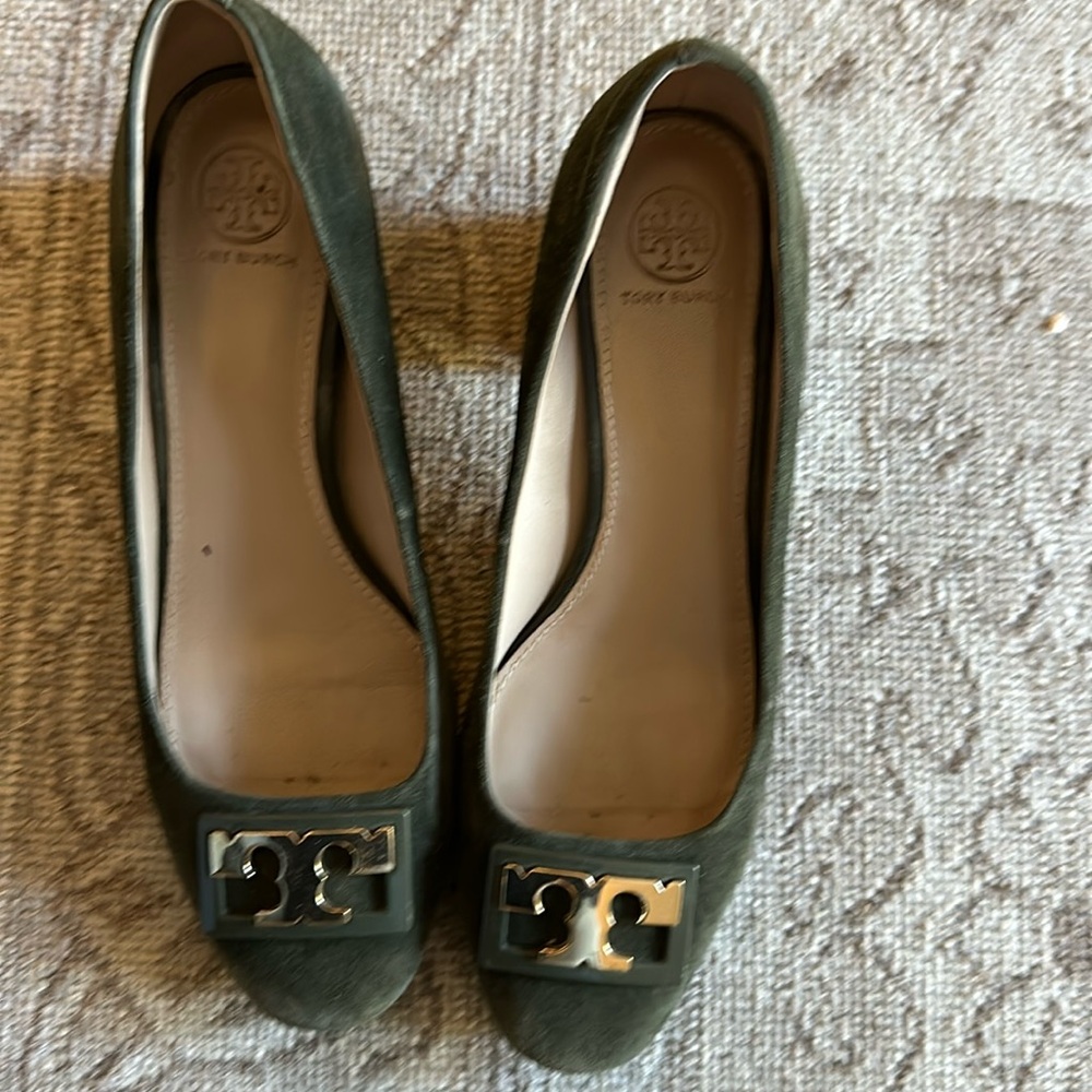 Tory Burch Olive Heels with Metallic Accents